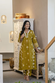 KURTA PANT WITH DUPATTA SUIT SET