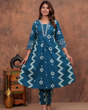 KURTA PANT WITH DUPATTA SUIT SET