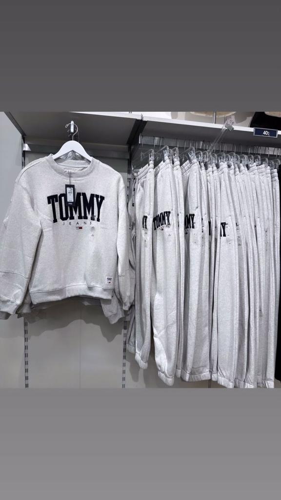 Tommy Sweatshirts and Hoodies