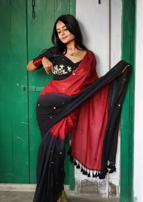 Beautiful Plain Linen Digital Print Saree