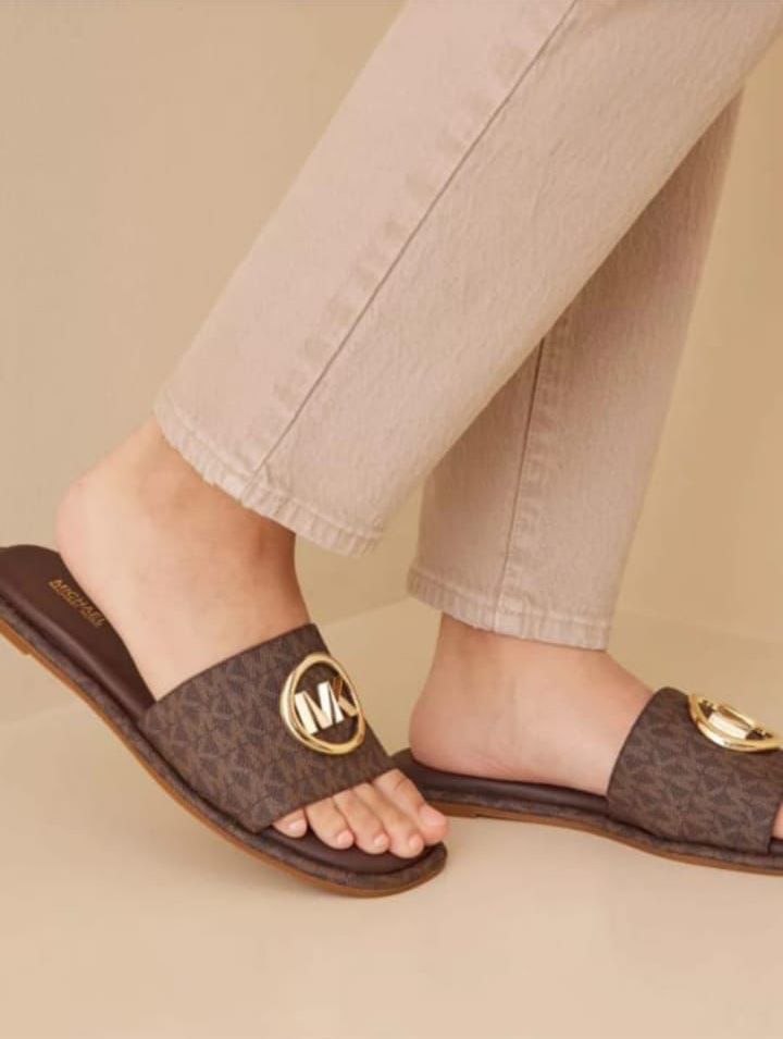 MICHAEL KORS FLATS