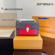 Louis Vuitton Victoire leather Bag