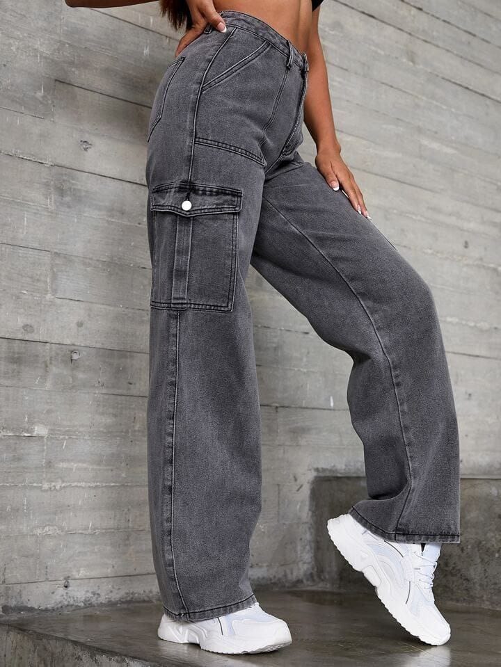 WOMAN CARGO POCKET JEANS