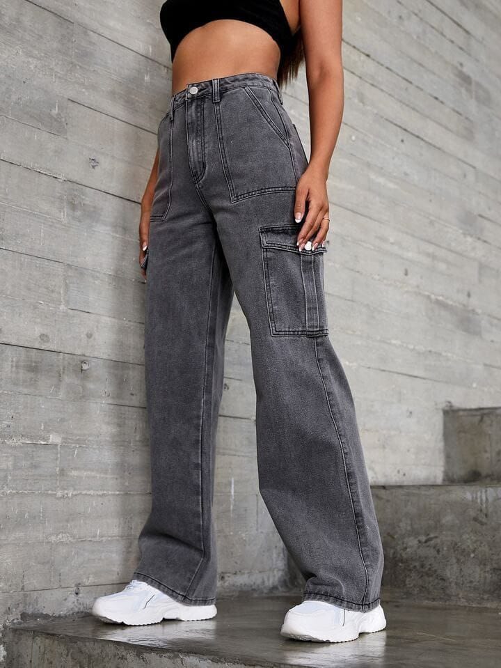 WOMAN CARGO POCKET JEANS