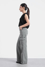 WOMAN CARGO POCKET JEANS