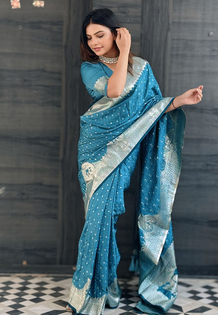 Superhit Pattern Banarasi Antique Silk Sarees